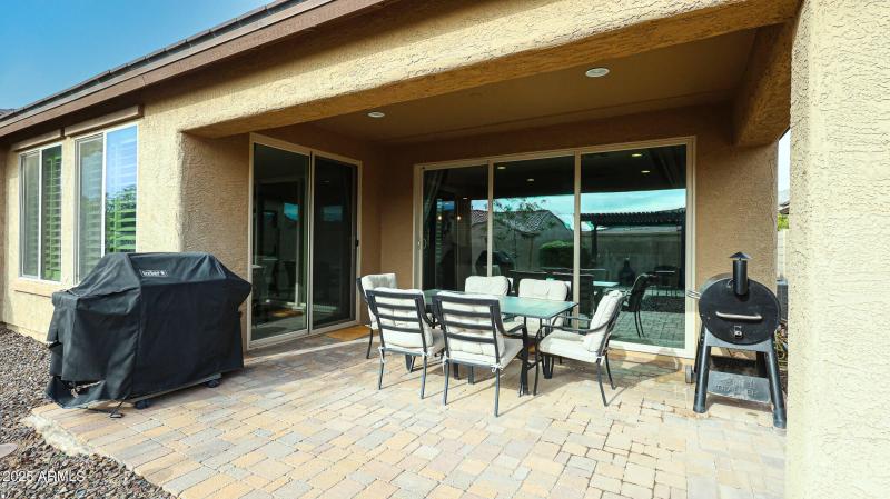 Entertainer' s Backyard