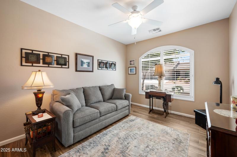 SC484 Guest bedroom 2