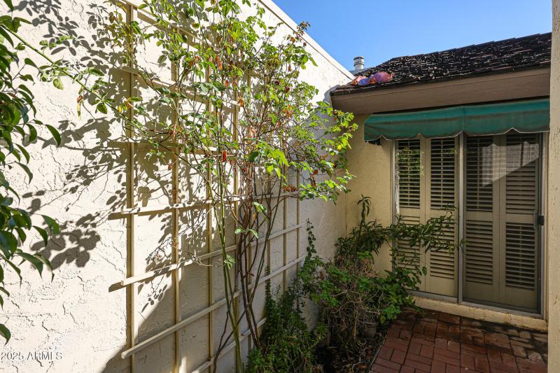 Private Courtyard Entry