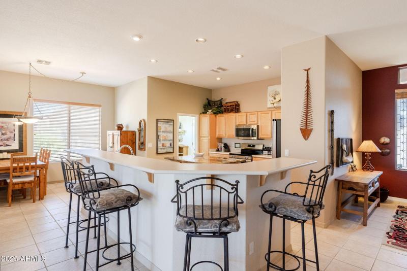 Wrap-around breakfast bar!