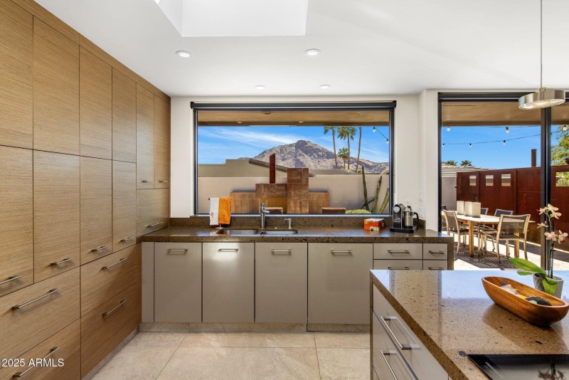 12-web-or-mls-D46A10212 copy