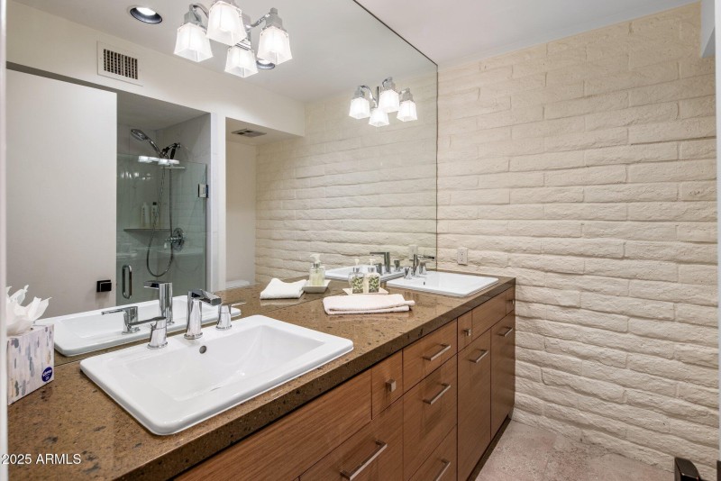 17-web-or-mls-D46A10246 copy