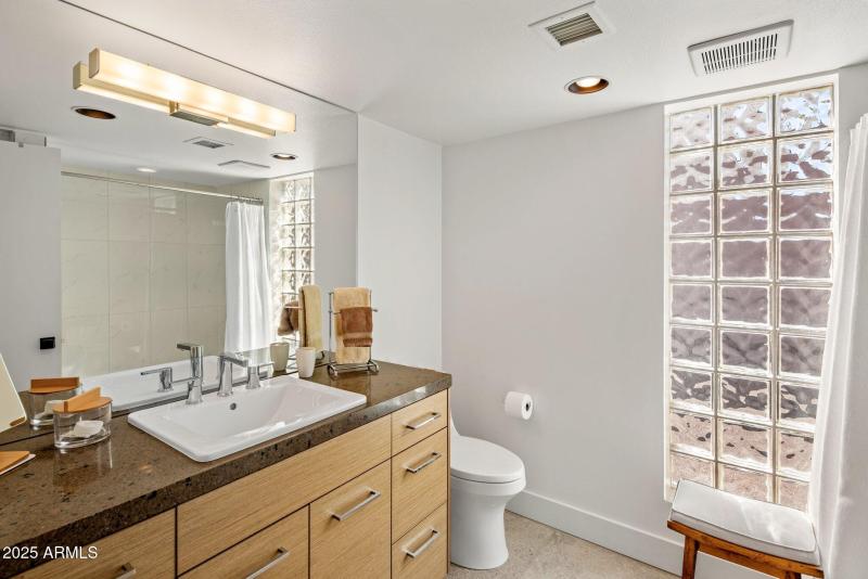 24-web-or-mls-D46A10285 copy