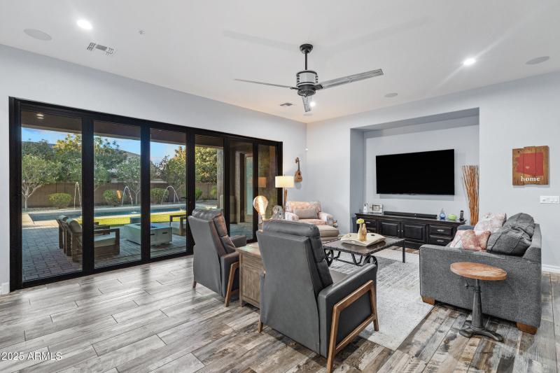 21978 E Aspen Valley Dr-12