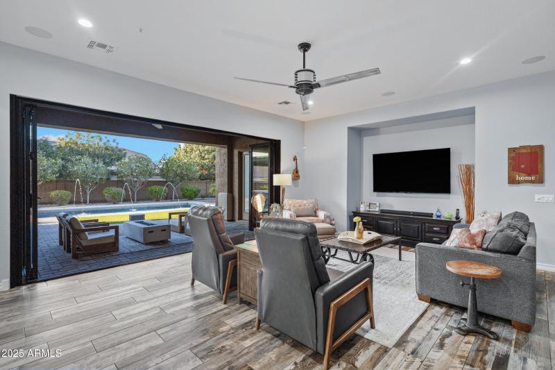 21978 E Aspen Valley Dr-13