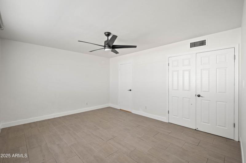 4046 E Hidalgo Ave Phoenix AZ 85040-20