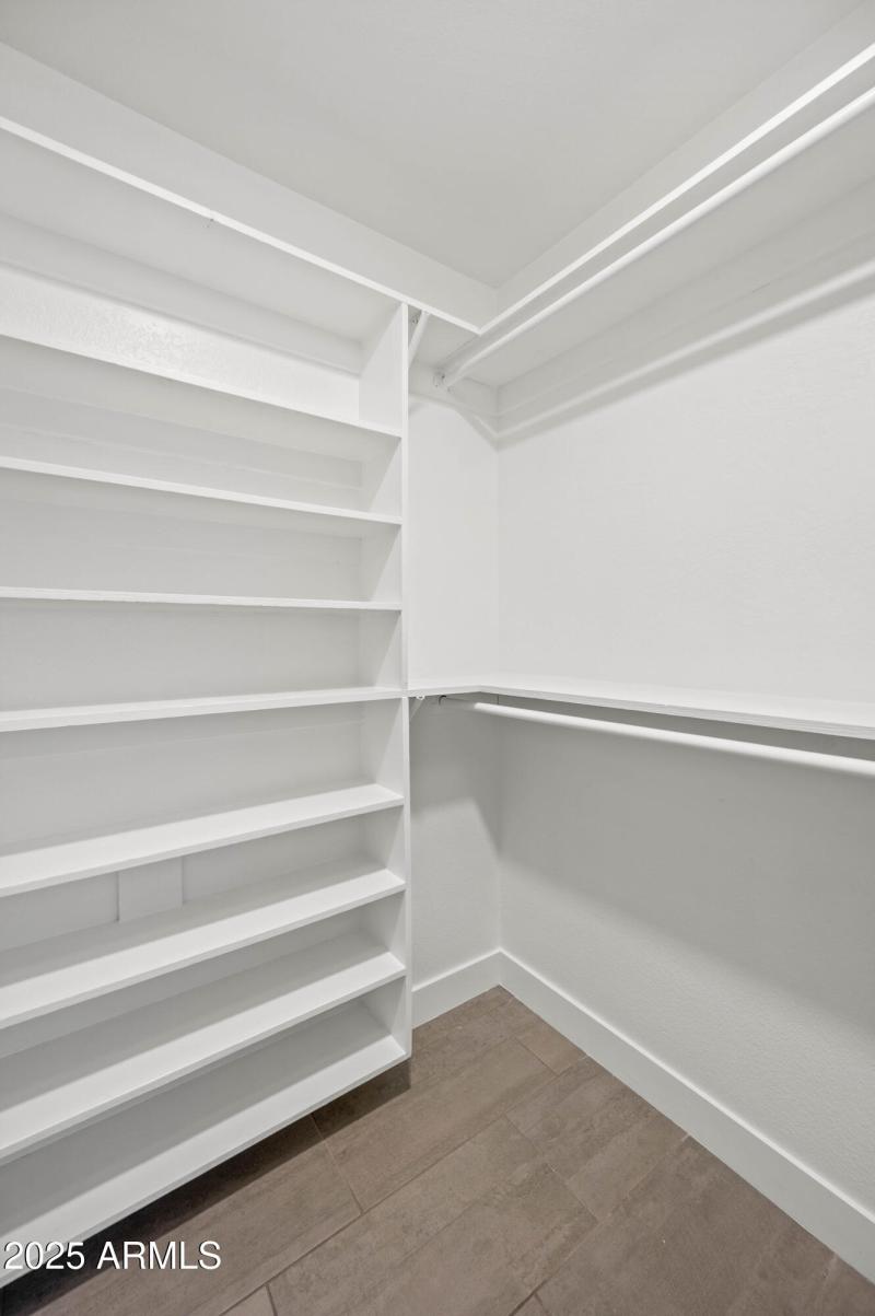 4046 E Hidalgo Ave Phoenix AZ 85040-23