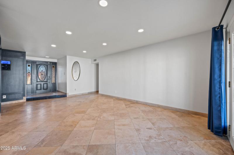 4046 E Hidalgo Ave Phoenix AZ 85040-28