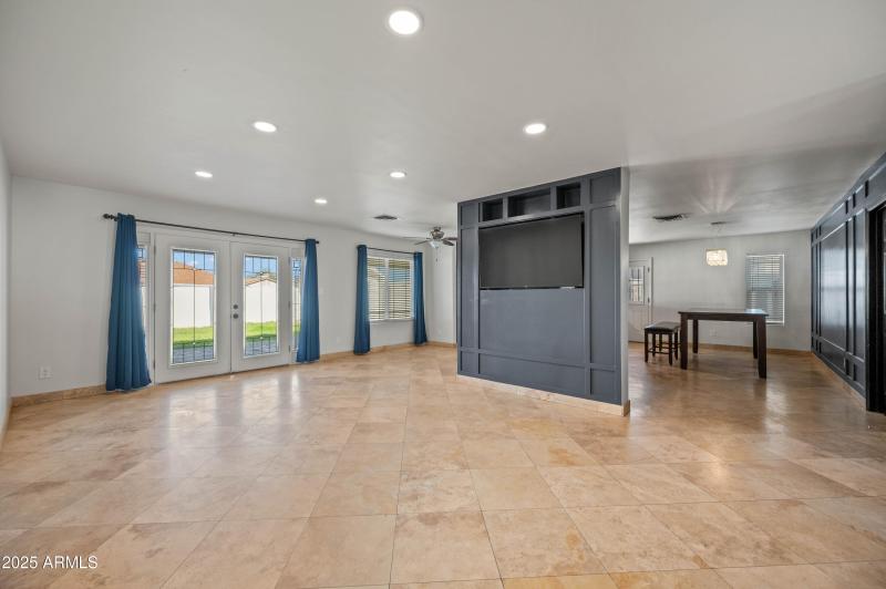 4046 E Hidalgo Ave Phoenix AZ 85040-30