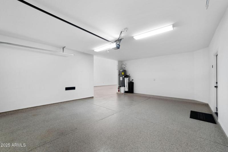 Extended length garage w/ Epoxy