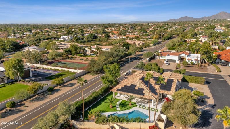 Cactus Corridor location can't be beat!