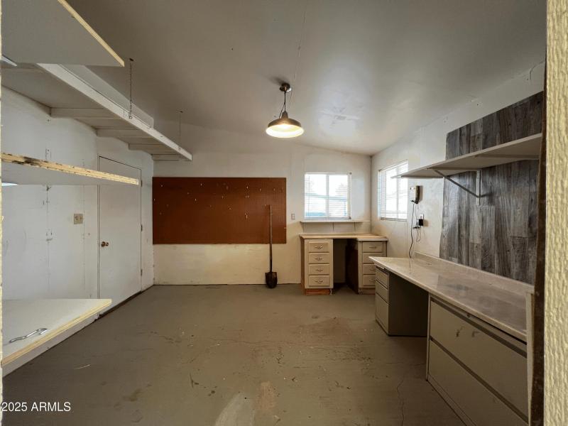 9f-back-shop-2-scaled