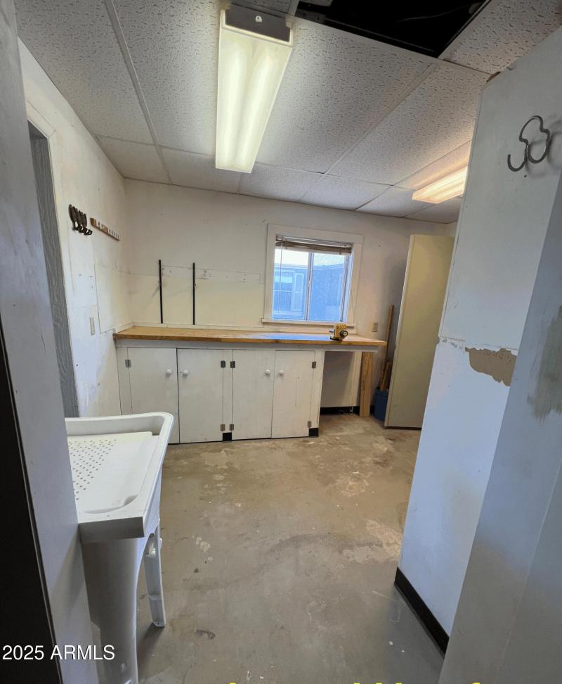 9e-Shop-12x13-1-scaled