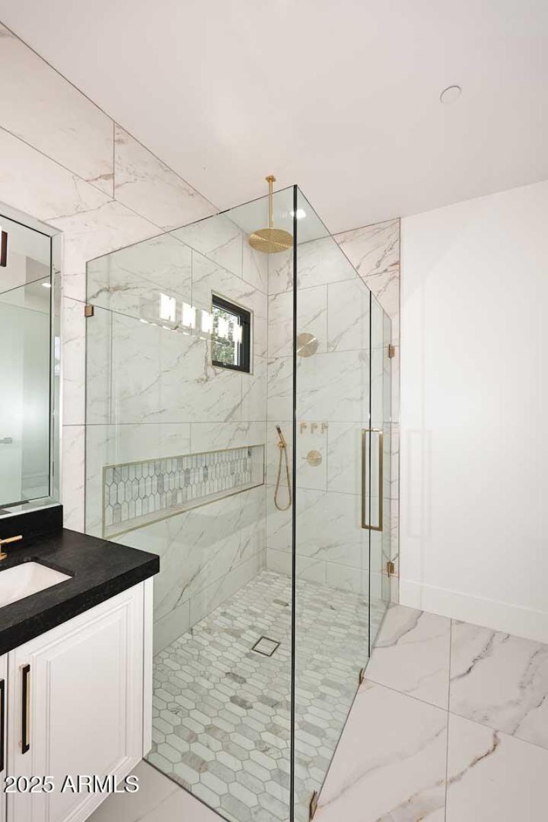 3rd Bedroom-Ensuite Shower