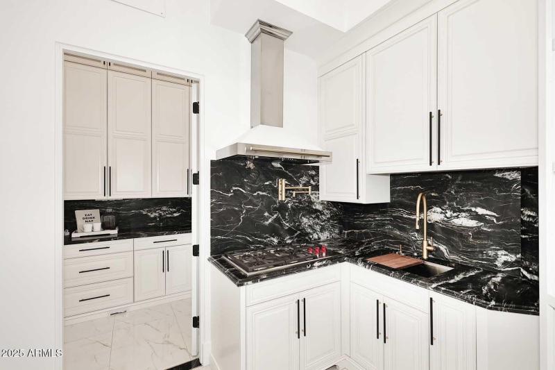 Kitchen-Pantry Stove