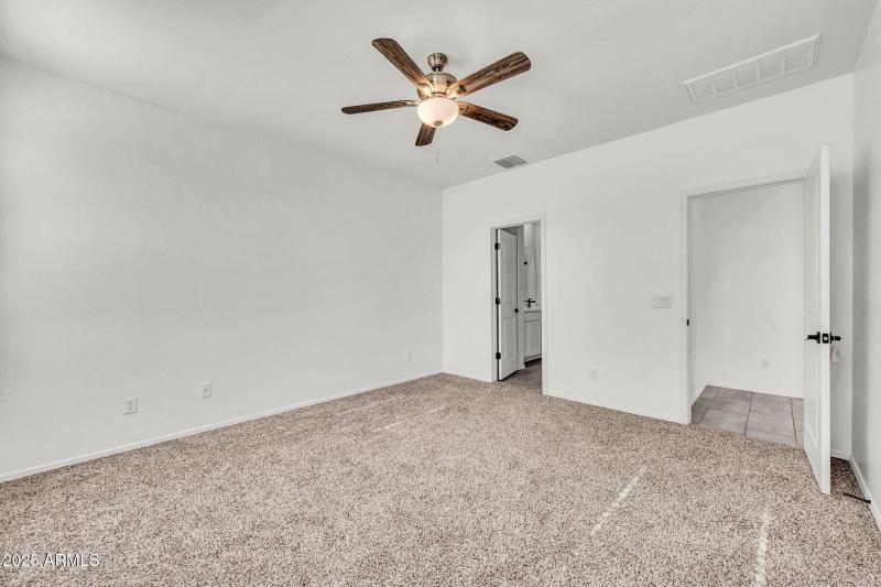 1737 E Desert Breeze Pl-13