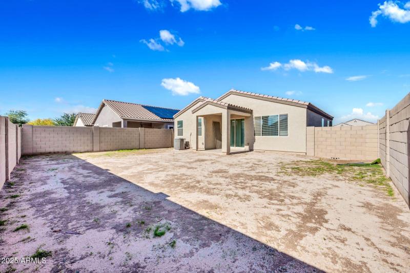 1737 E Desert Breeze Pl-24