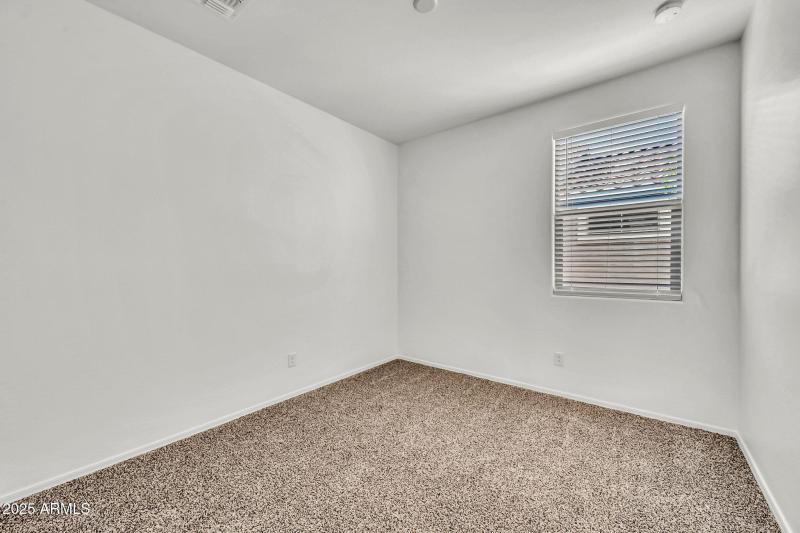 1737 E Desert Breeze Pl-19