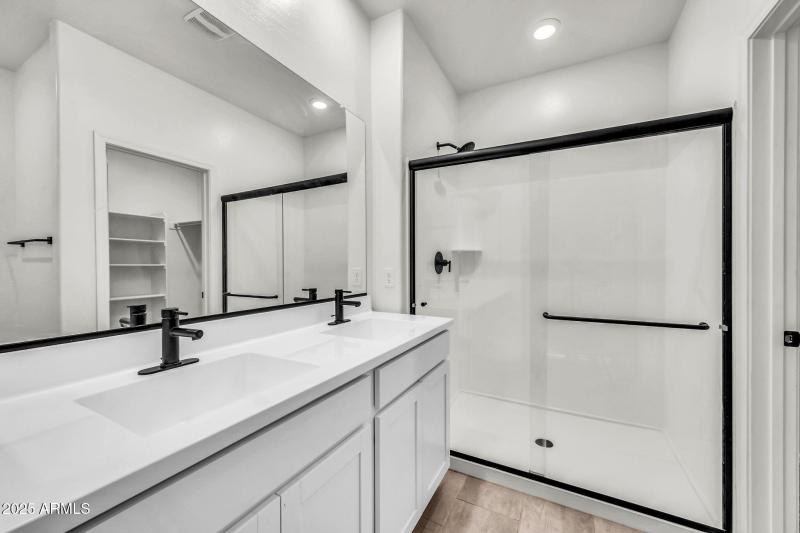 1737 E Desert Breeze Pl-12