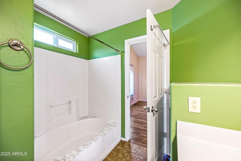 52-14022N127D-ocupix-SEQ