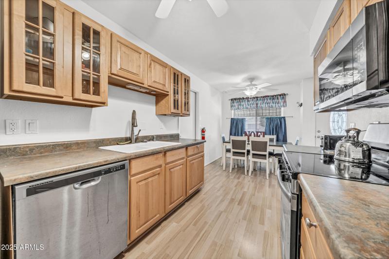 10002 N 97th Dr-13_(2048)