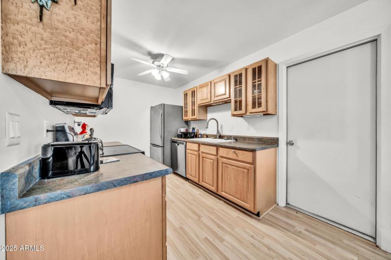 10002 N 97th Dr-14_(2048)