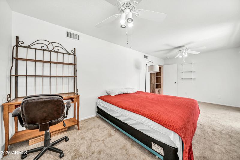 10002 N 97th Dr-16_(2048)