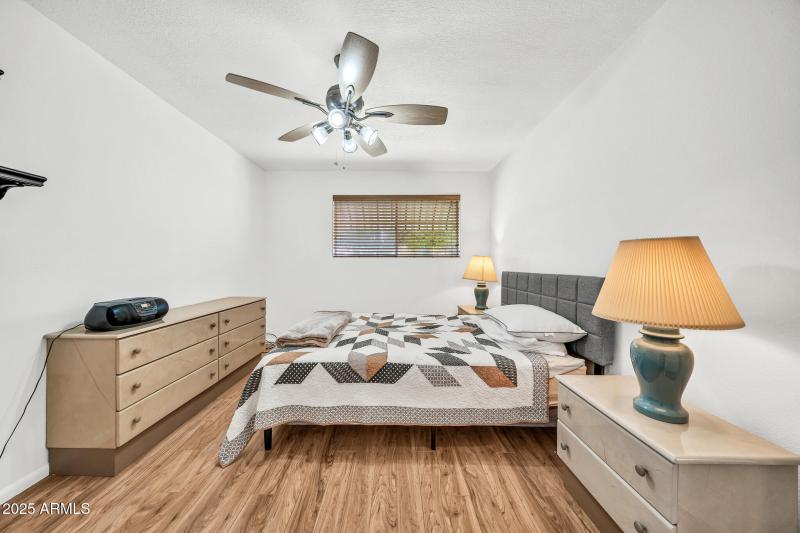 10002 N 97th Dr-22_(2048)