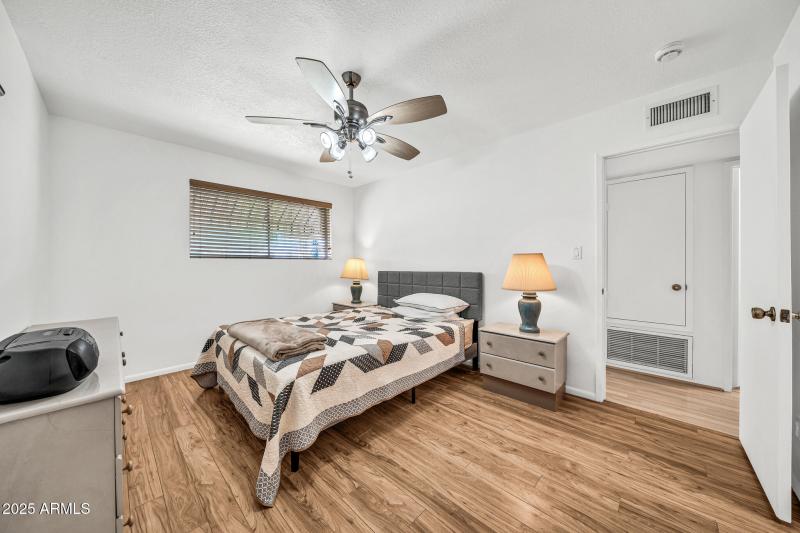 10002 N 97th Dr-24_(2048)