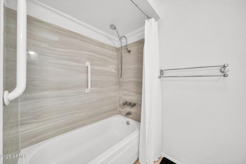 10002 N 97th Dr-25_(2048)