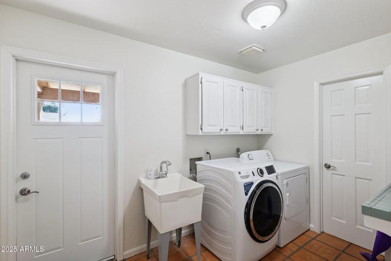 34-web-or-mls-15-e-kathleen-rd