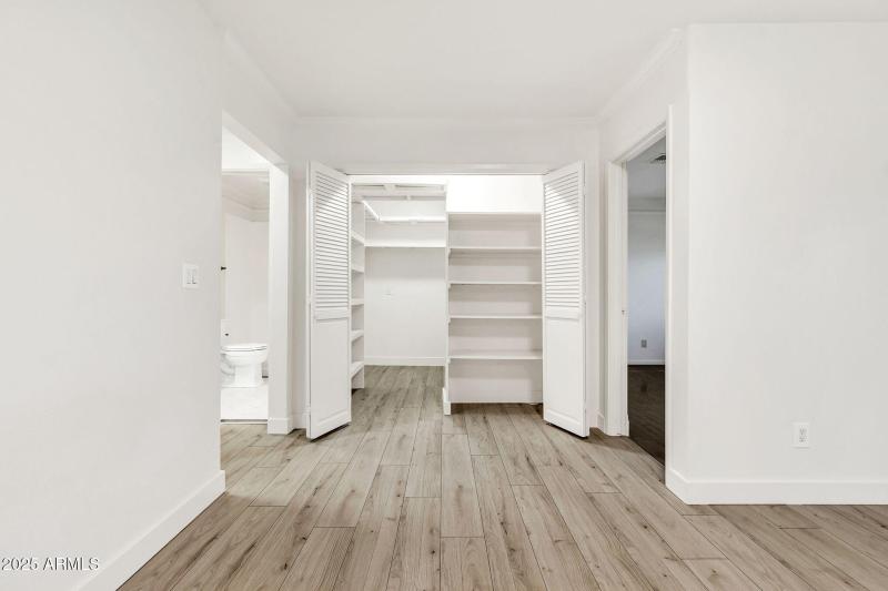 Dining Area & Pantry