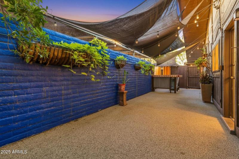 1550 N Stapley Dr VT 4