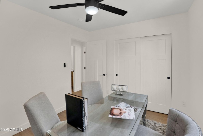 27-web-or-mls-2137 E Cornell Dr -10