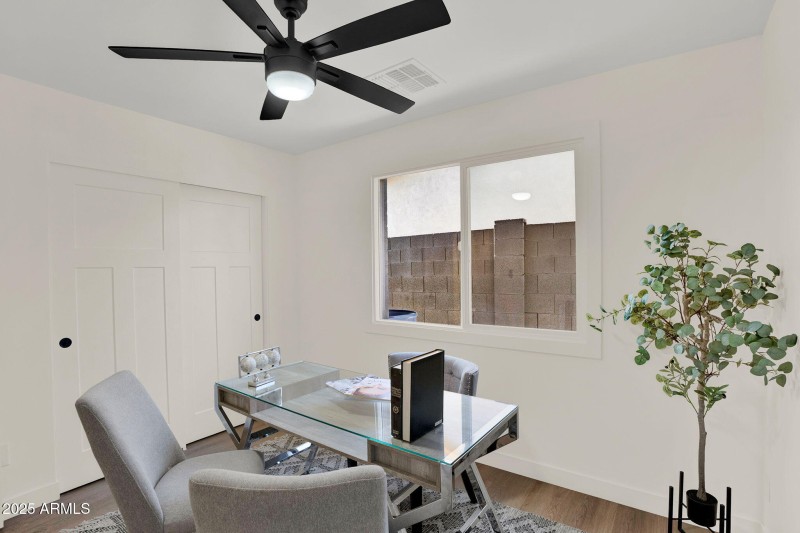 26-web-or-mls-2137 E Cornell Dr -9