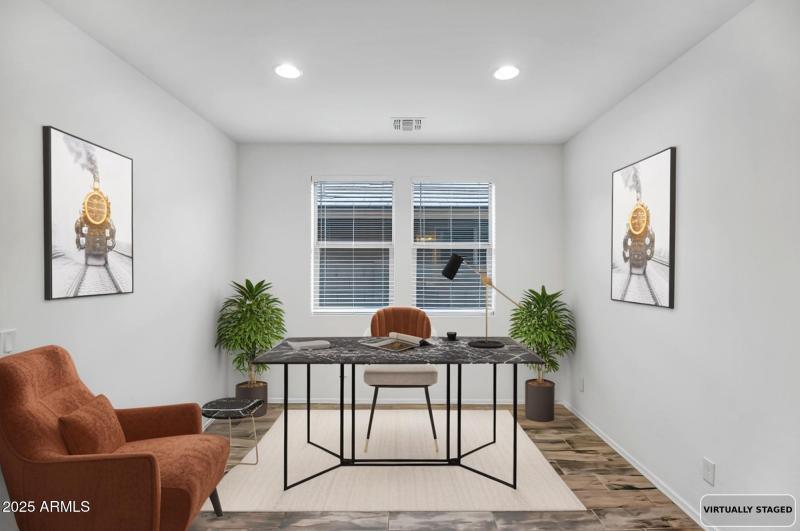 OFFICE OR FLEX SPACE