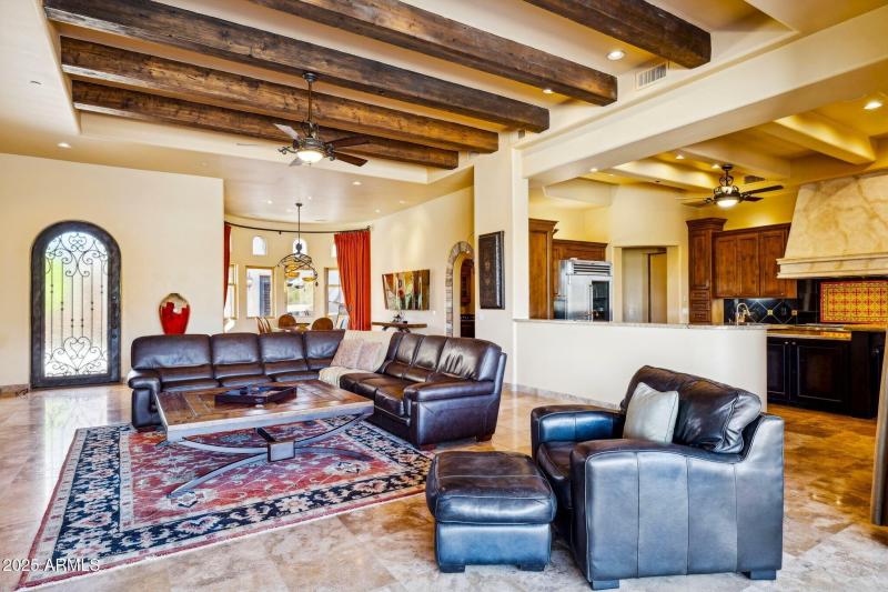 Great rm open to the kitchen