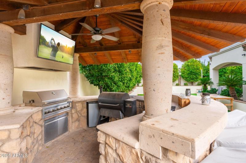 2196 E Champagne Pl - 66