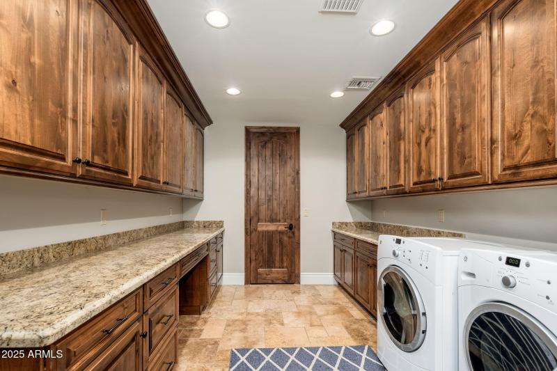 2196 E Champagne Pl - 48