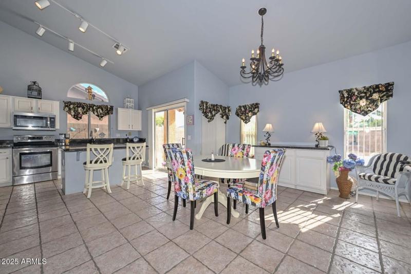 Breakfast Room-Kitchen