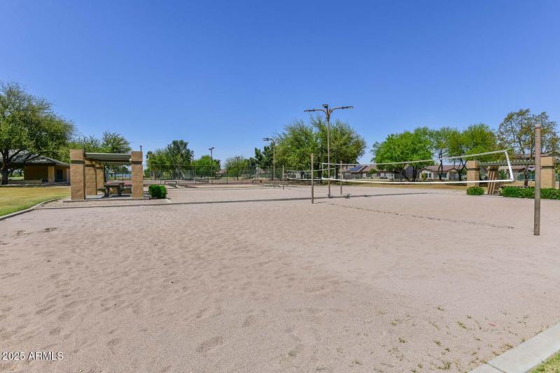 Kingswood Parke-Volleyball Court