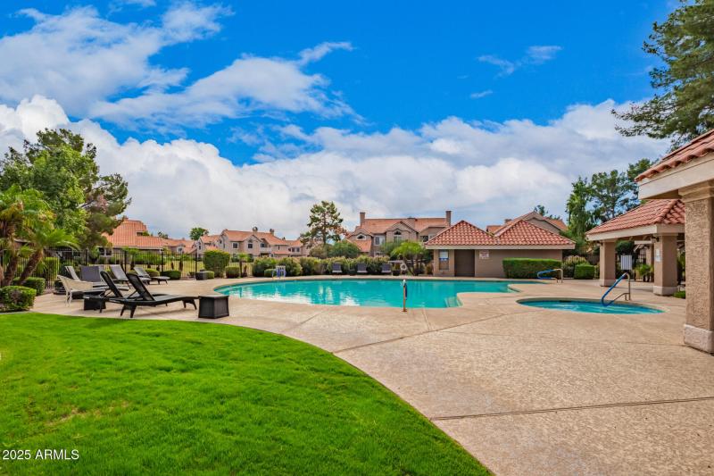 Community Pool & Spa