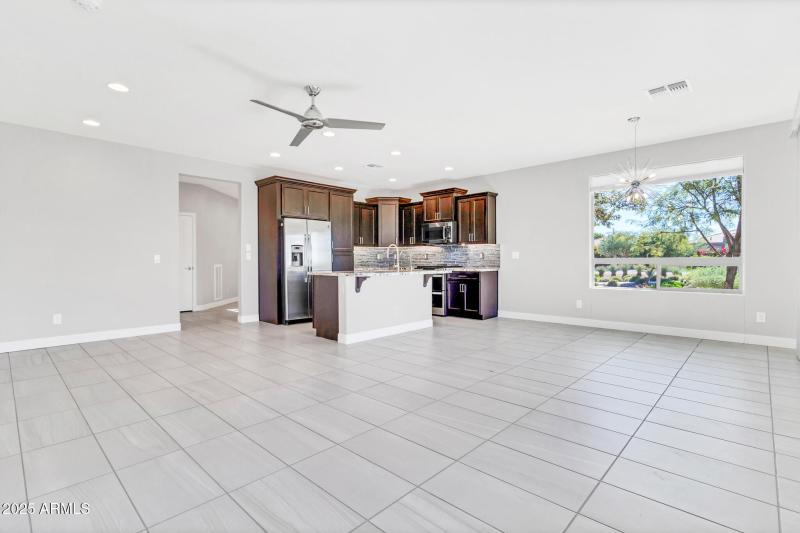 35964 N Desert Tea Dr-7_(2048)