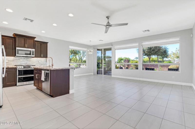 35964 N Desert Tea Dr-8_(2048)