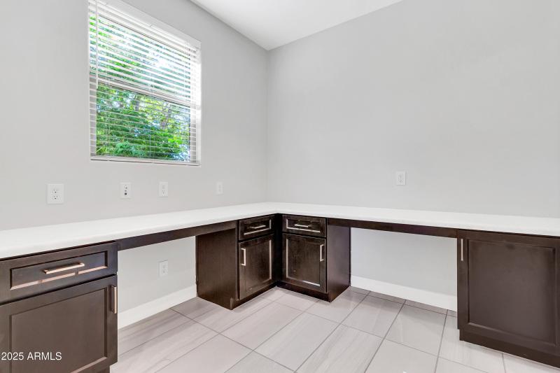 35964 N Desert Tea Dr-26