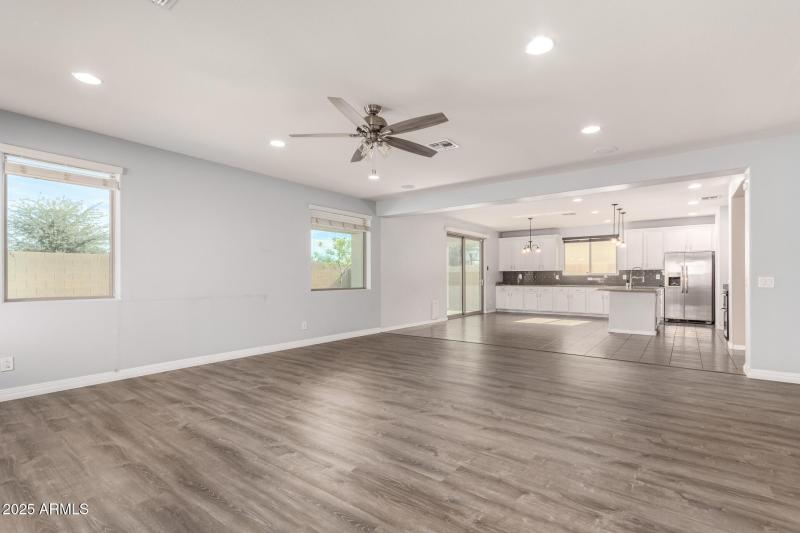 08 - Kitchen OPEN to the Family Room