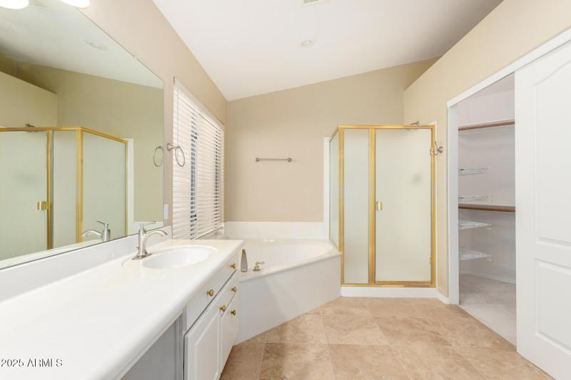 33 Master Bathroom