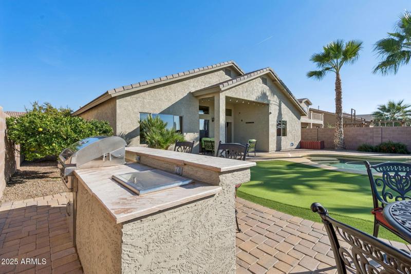 Backyard Built in Grill