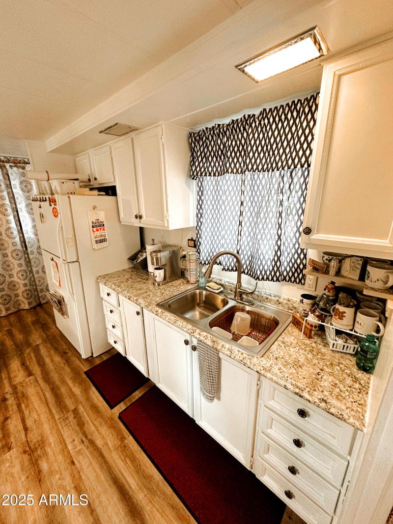 84BEC4CE-56CF-4E5E-A906-7670A8F789EB