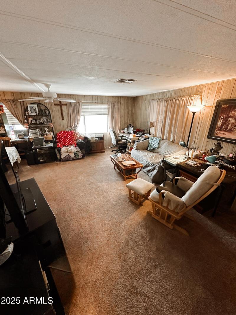 E6CDFE00-2515-4480-A518-D318F4DDC351